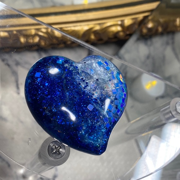 Worry Stone! Blue Heart! So soothing & pretty, fun to gaze and play with! 🖐 - Picture 1 of 3